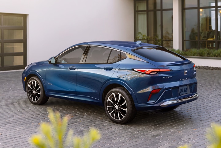 Buick Envista 2026, SUV premium con rines de aluminio