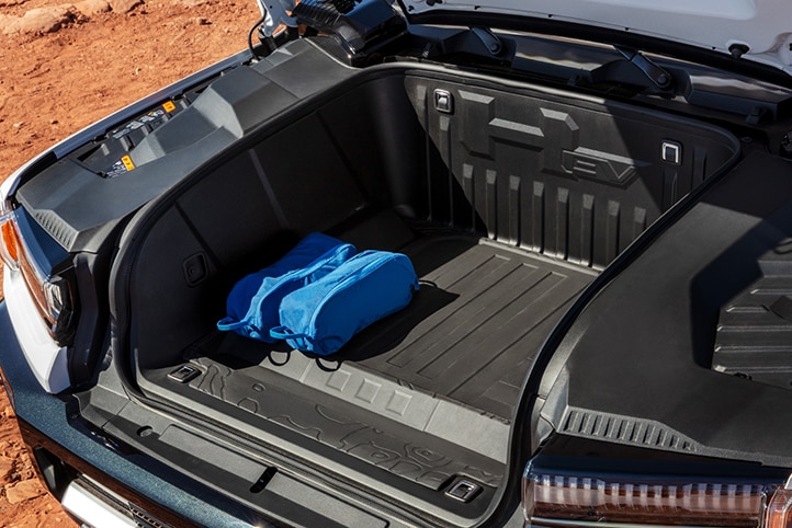 Hummer EV SUV 2025 exterior